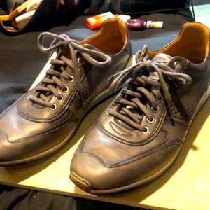 Magnanni Christian grey leather tennis shoes